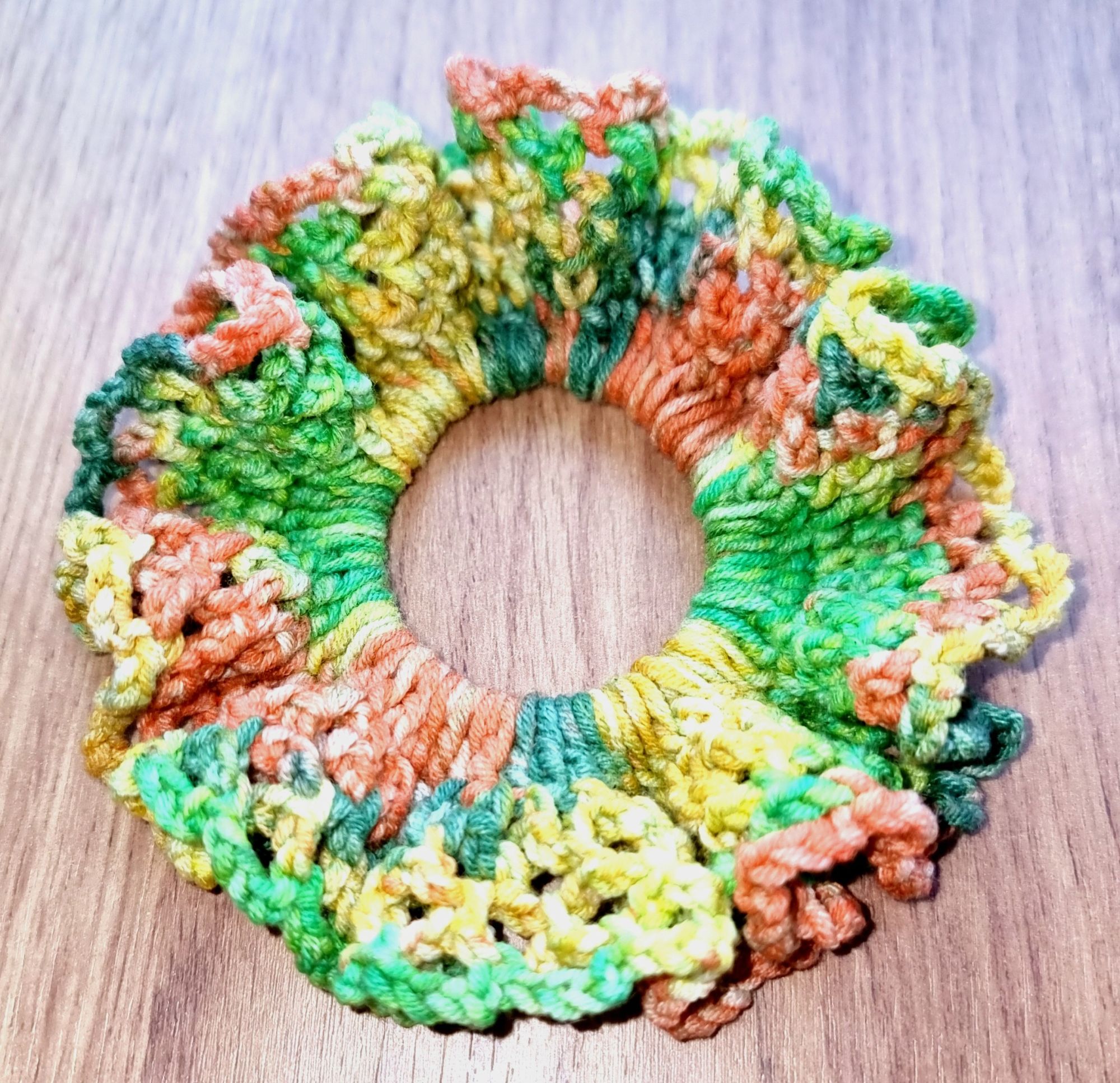 Gumka scrunchie do włosów duża ażurowa kolorowa a'la koronka handmade - obrazek 4